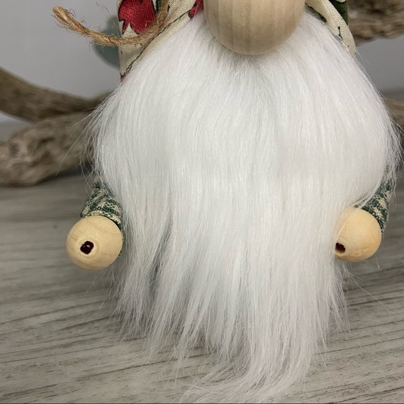 ❌SOLD❌ Whimsical Christmas Gnome Cardinal Bird Holly Berry Plaid Green Cottage - Picture 8 of 12